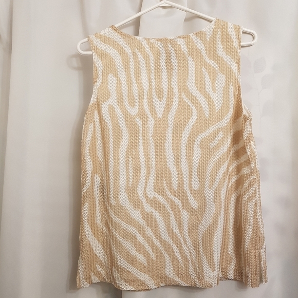 Chico's Traveller's women's size 1 or Medium zebra tank NWT - Picture 4 of 7